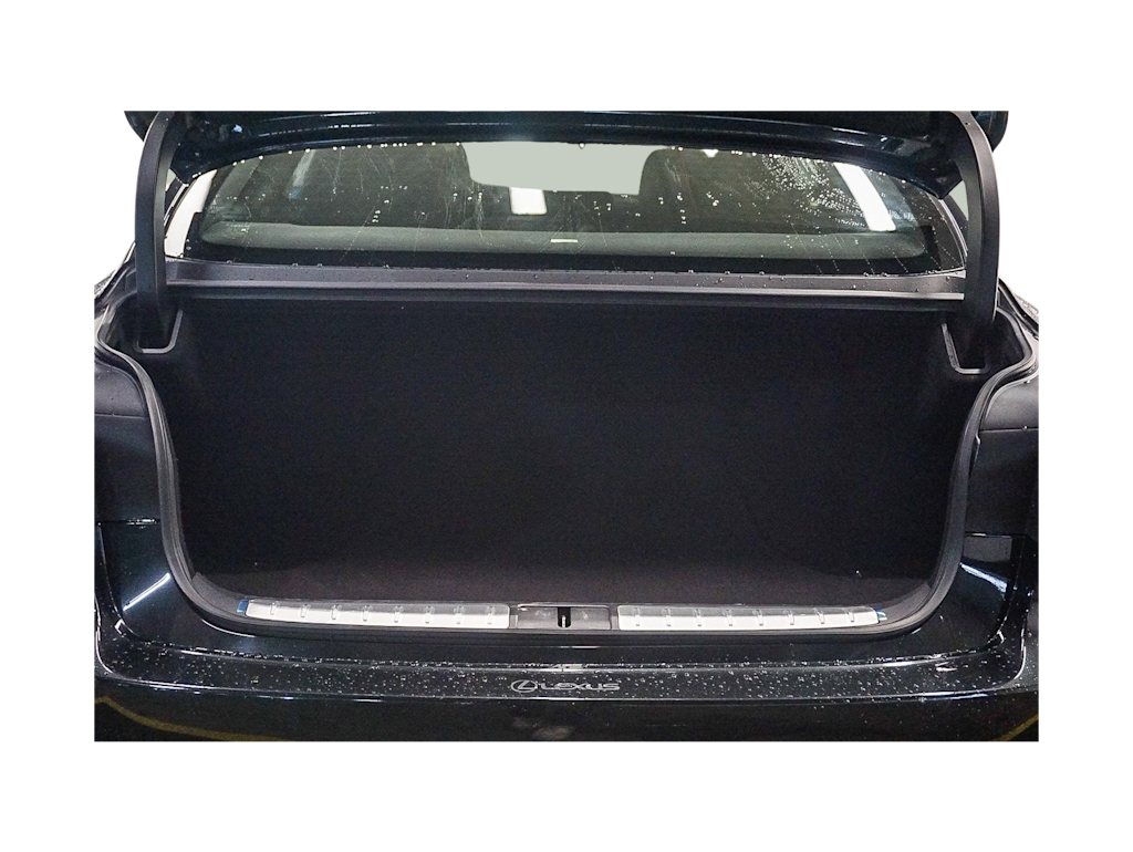 Thumbnail: 2022 Lexus LS - 16