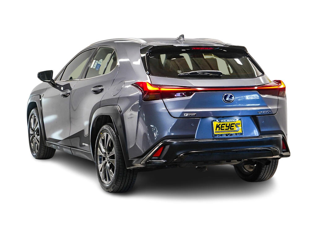 Thumbnail: 2021 Lexus UX - 3