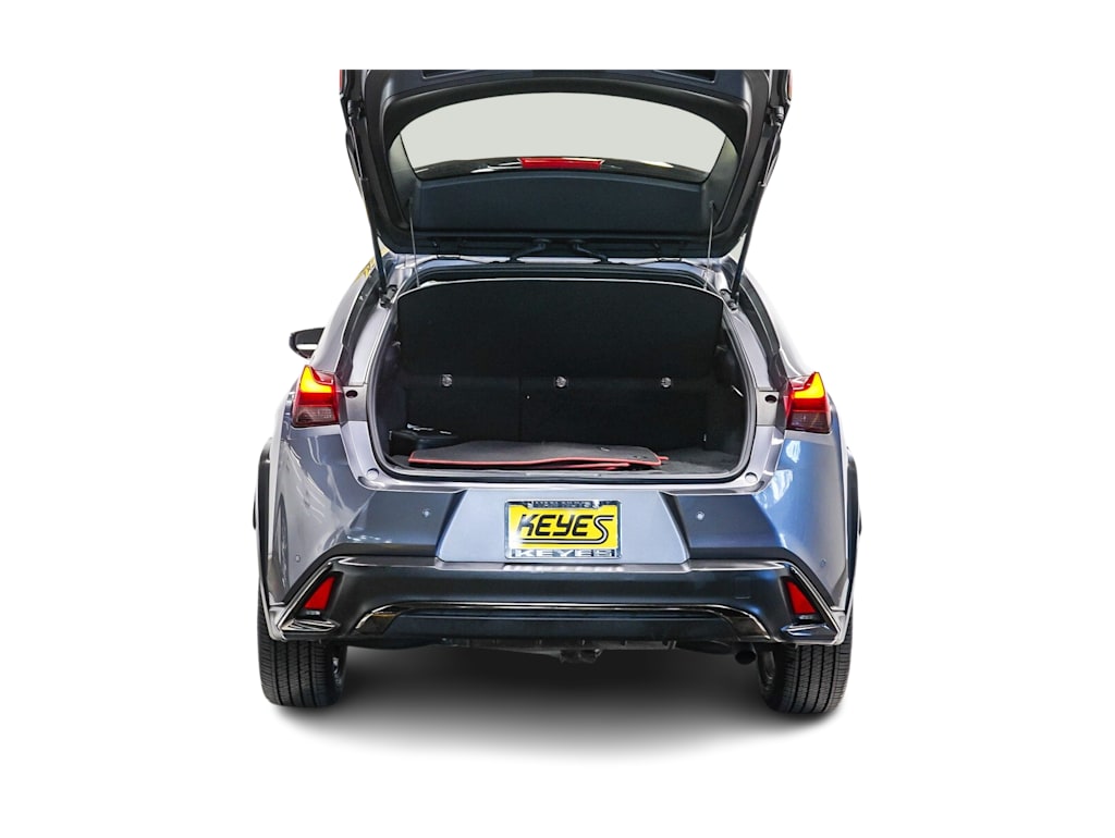 Thumbnail: 2021 Lexus UX - 28