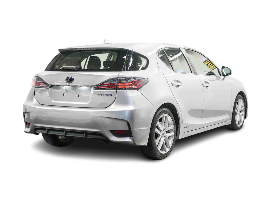 Thumbnail: 2015 Lexus CT - 17