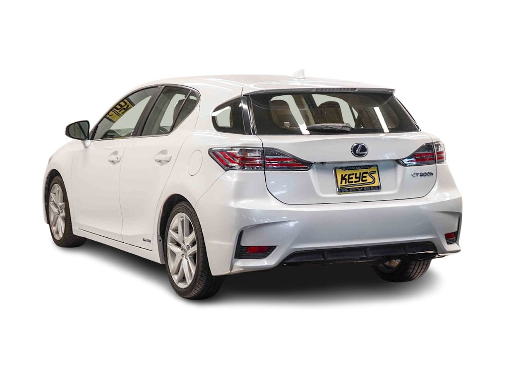 Thumbnail: 2015 Lexus CT - 3