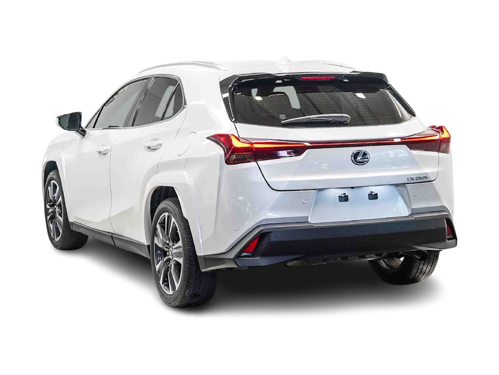 Thumbnail: 2024 Lexus UX - 3