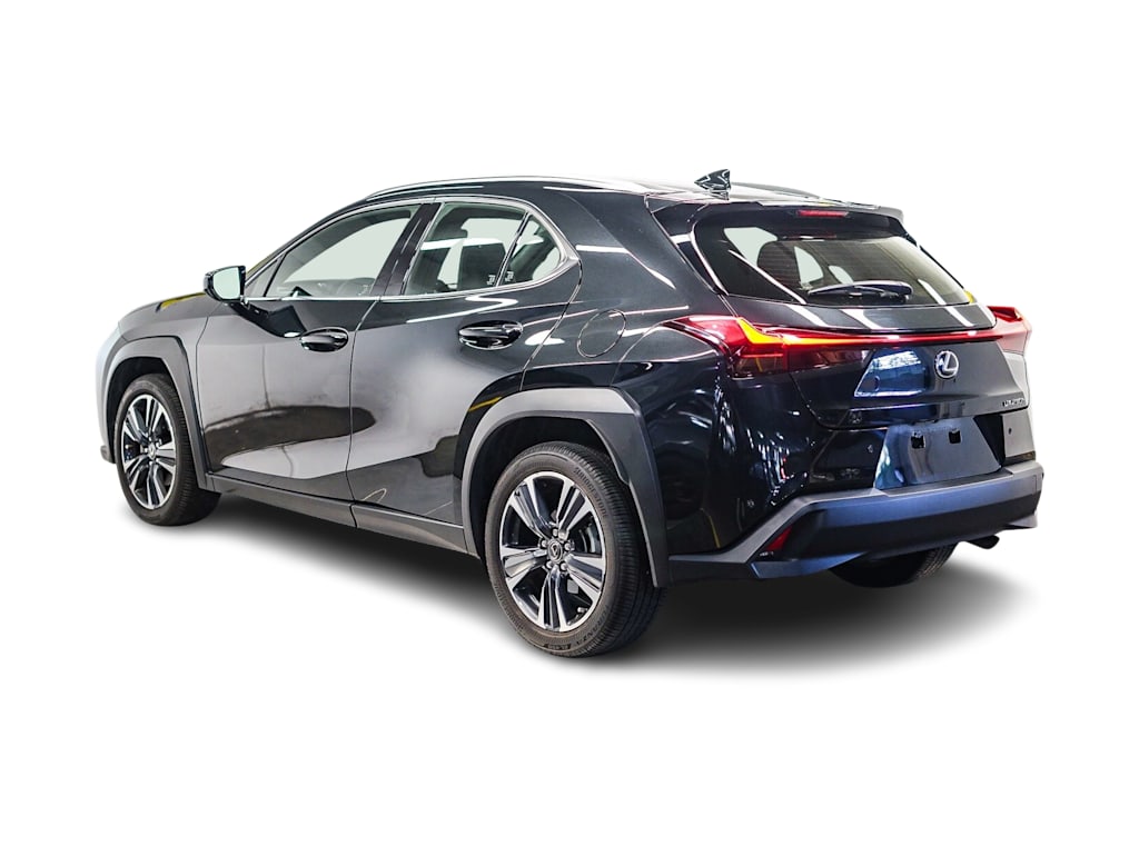 Thumbnail: 2024 Lexus UX - 3