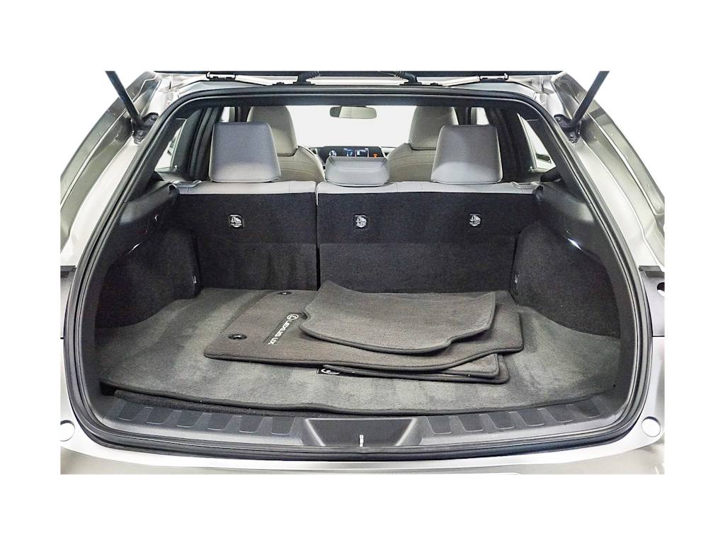 Thumbnail: 2022 Lexus UX - 15