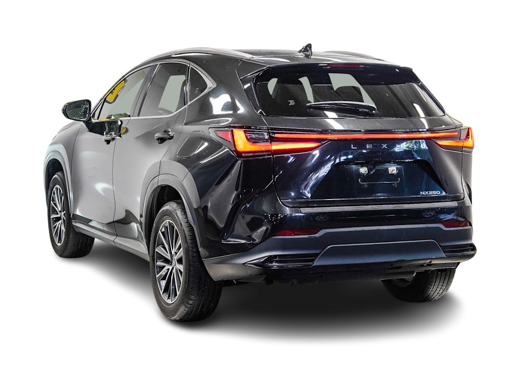 Thumbnail: 2024 Lexus ES - 3