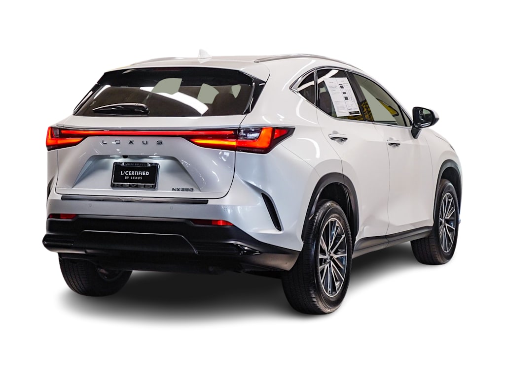 Thumbnail: 2025 Lexus ES - 17