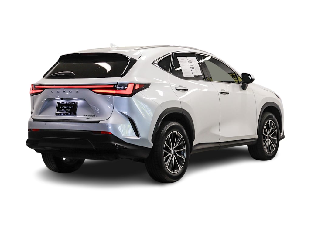Thumbnail: 2024 Lexus ES - 17