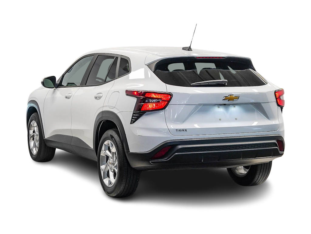 Thumbnail: 2024 Chevrolet Trax - 3