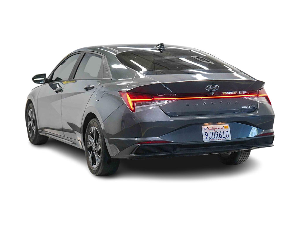 Thumbnail: 2023 Hyundai Elantra - 3