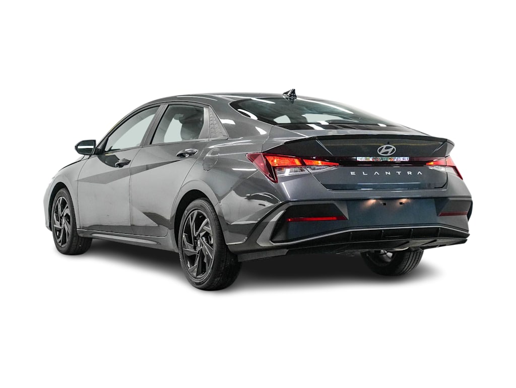 Thumbnail: 2026 Hyundai Elantra - 3
