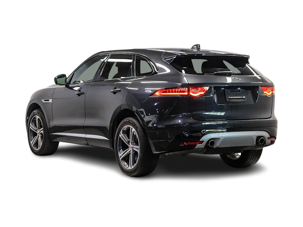 Thumbnail: 2017 Jaguar F-Pace - 3