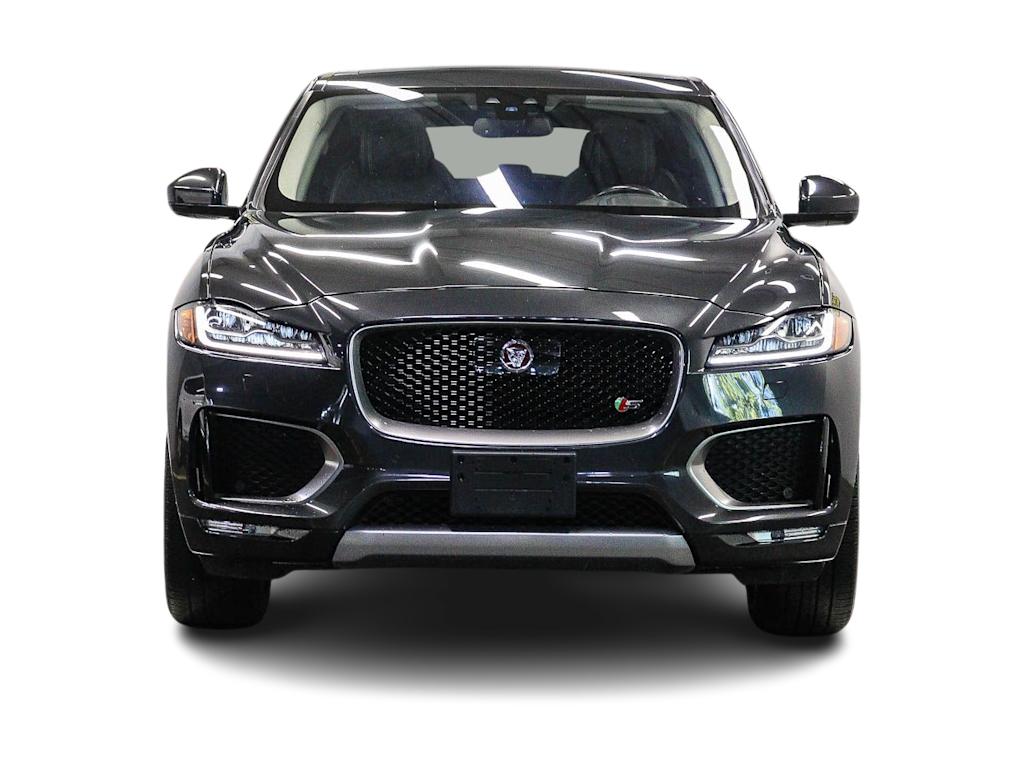 Thumbnail: 2017 Jaguar F-Pace - 17