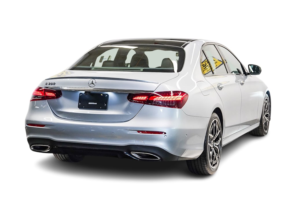 Thumbnail: 2022 Mercedes-Benz E-Class - 16