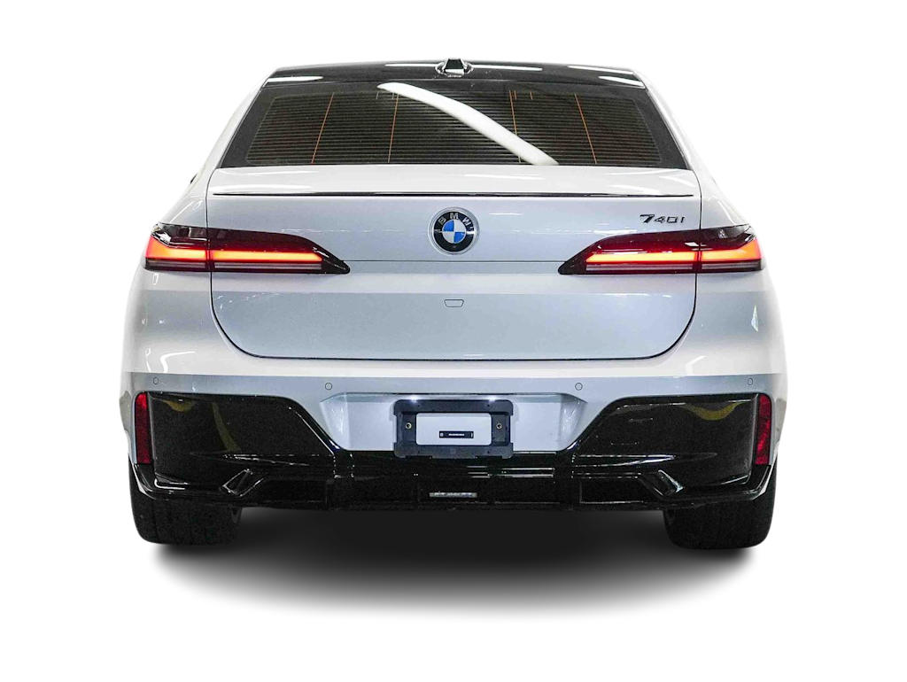 Thumbnail: 2025 BMW 7 Series - 4