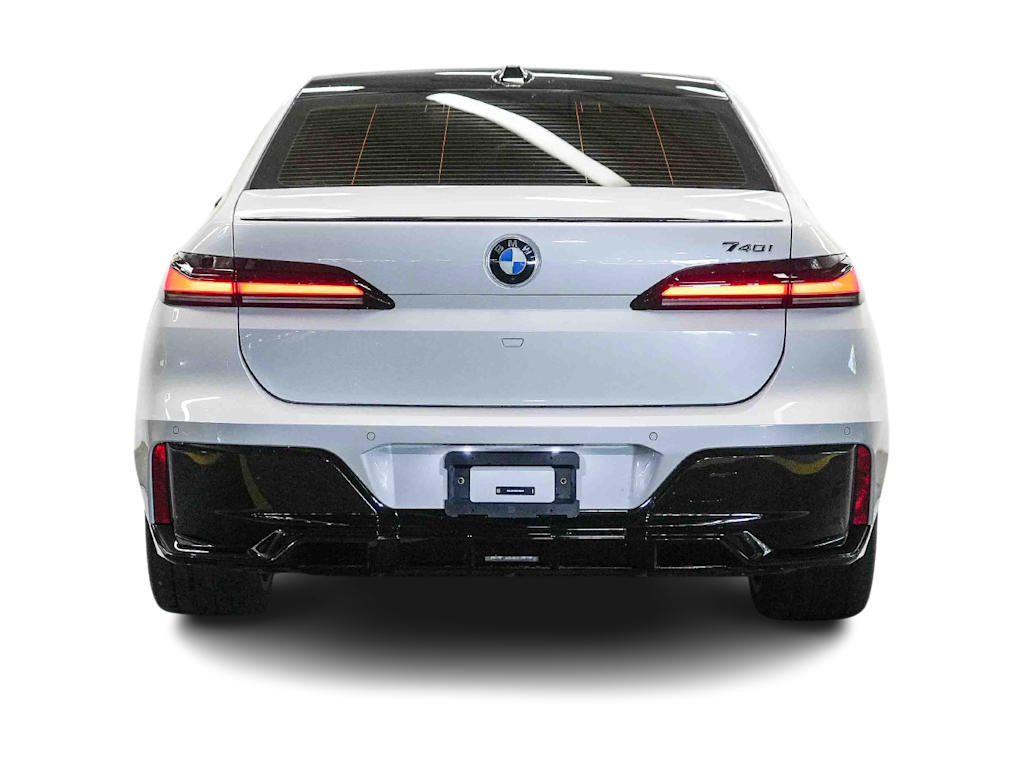 Thumbnail: 2025 BMW 7 Series - 4