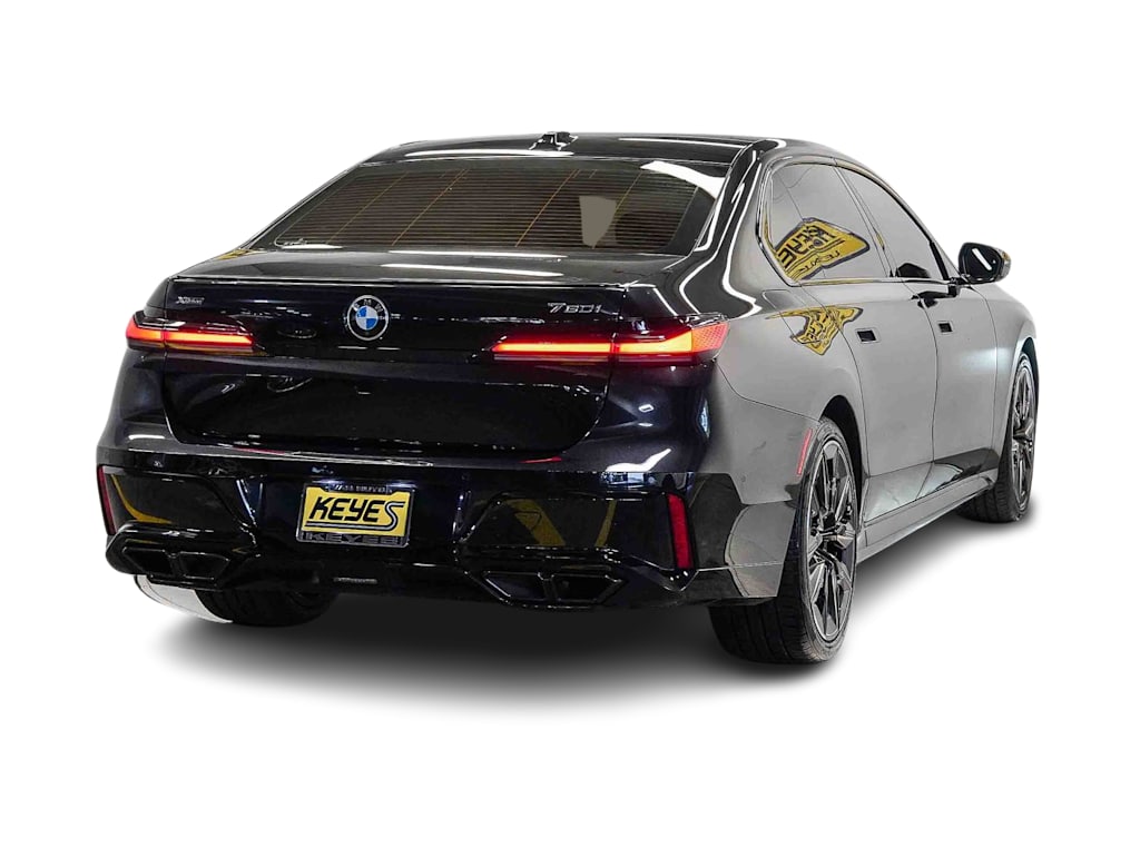 Thumbnail: 2024 BMW 7 Series - 17