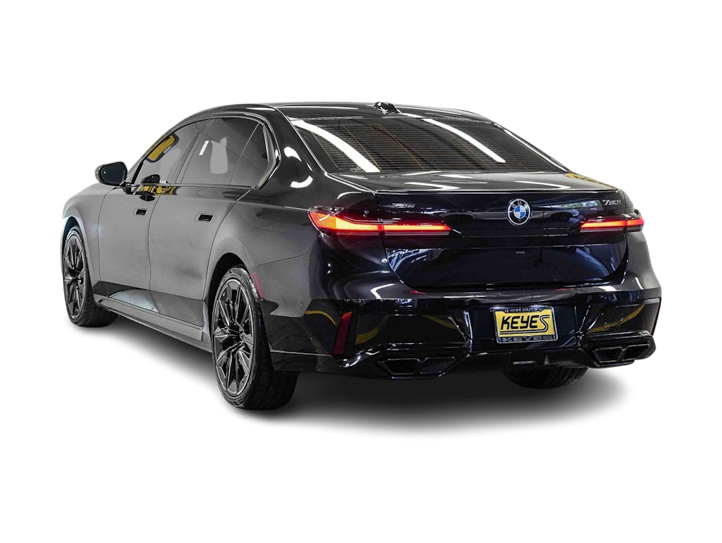 Thumbnail: 2024 BMW 7 Series - 3
