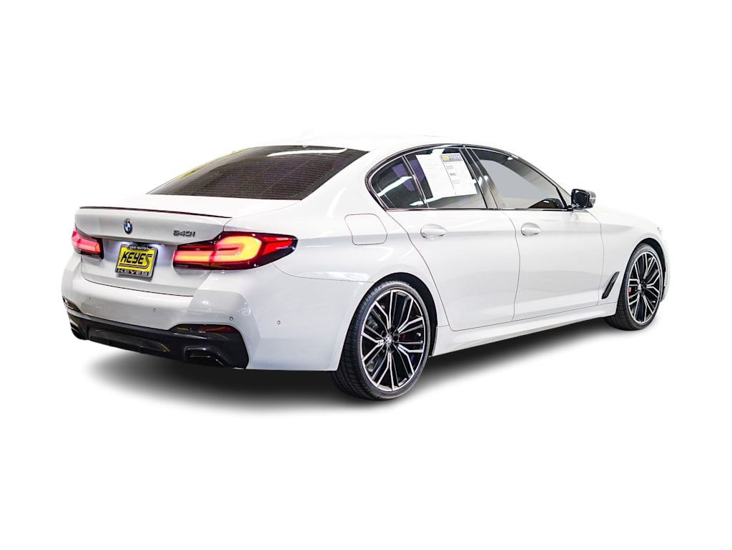 Thumbnail: 2023 BMW 5 Series - 20