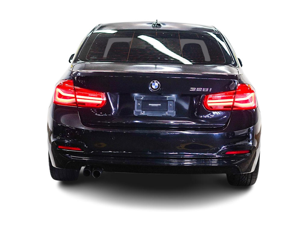 Thumbnail: 2016 BMW 3 Series - 4