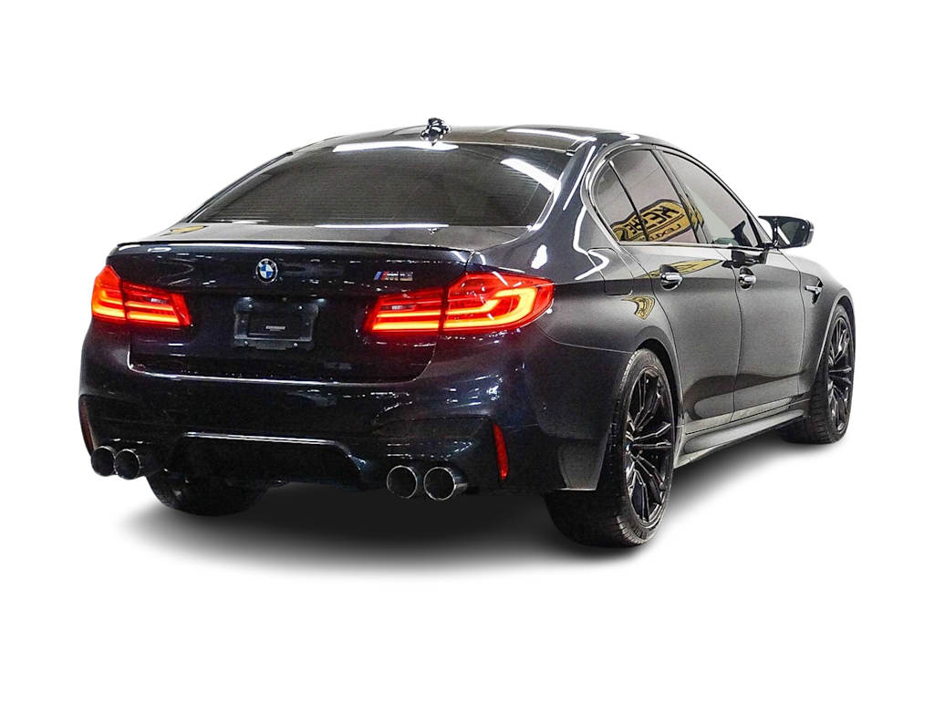 Thumbnail: 2018 BMW M5 - 15