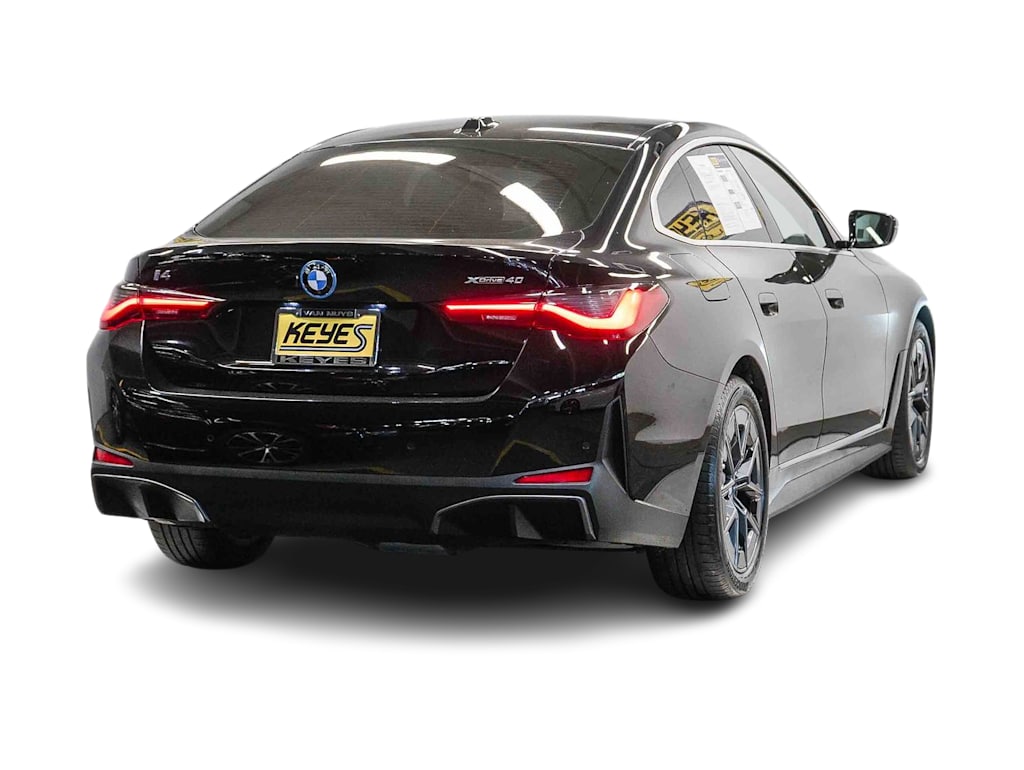 Thumbnail: 2025 BMW i4 - 18
