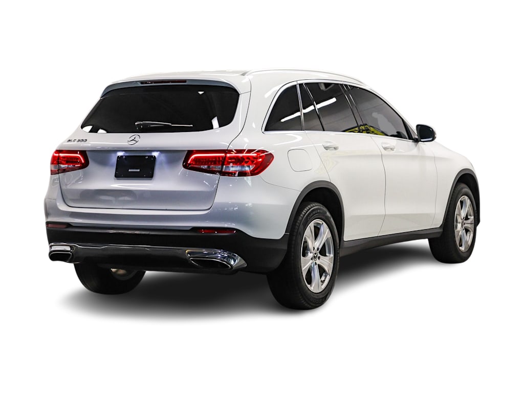 Thumbnail: 2018 Mercedes-Benz GLC - 15