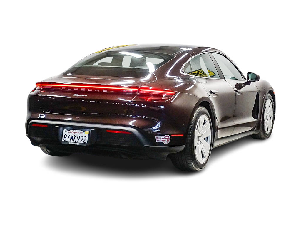 Thumbnail: 2021 Porsche Taycan - 16