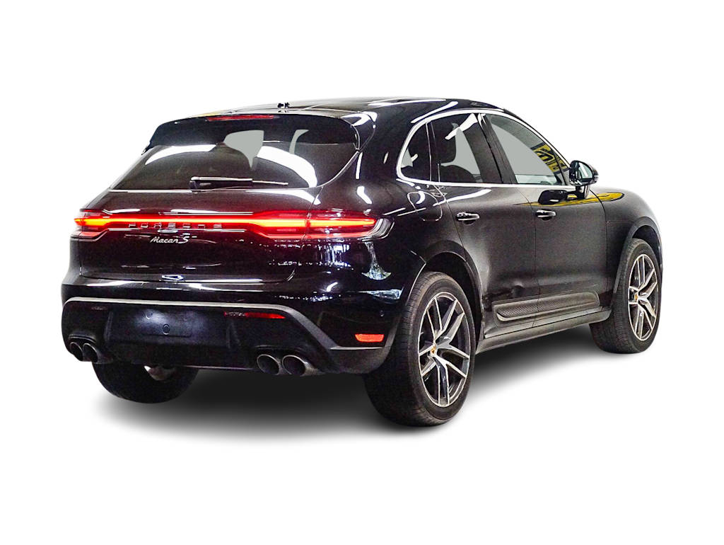 Thumbnail: 2023 Porsche Macan - 15
