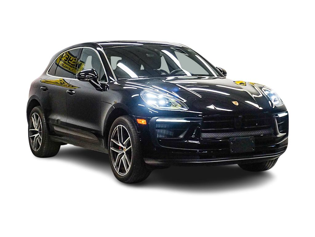 Thumbnail: 2023 Porsche Macan - 16