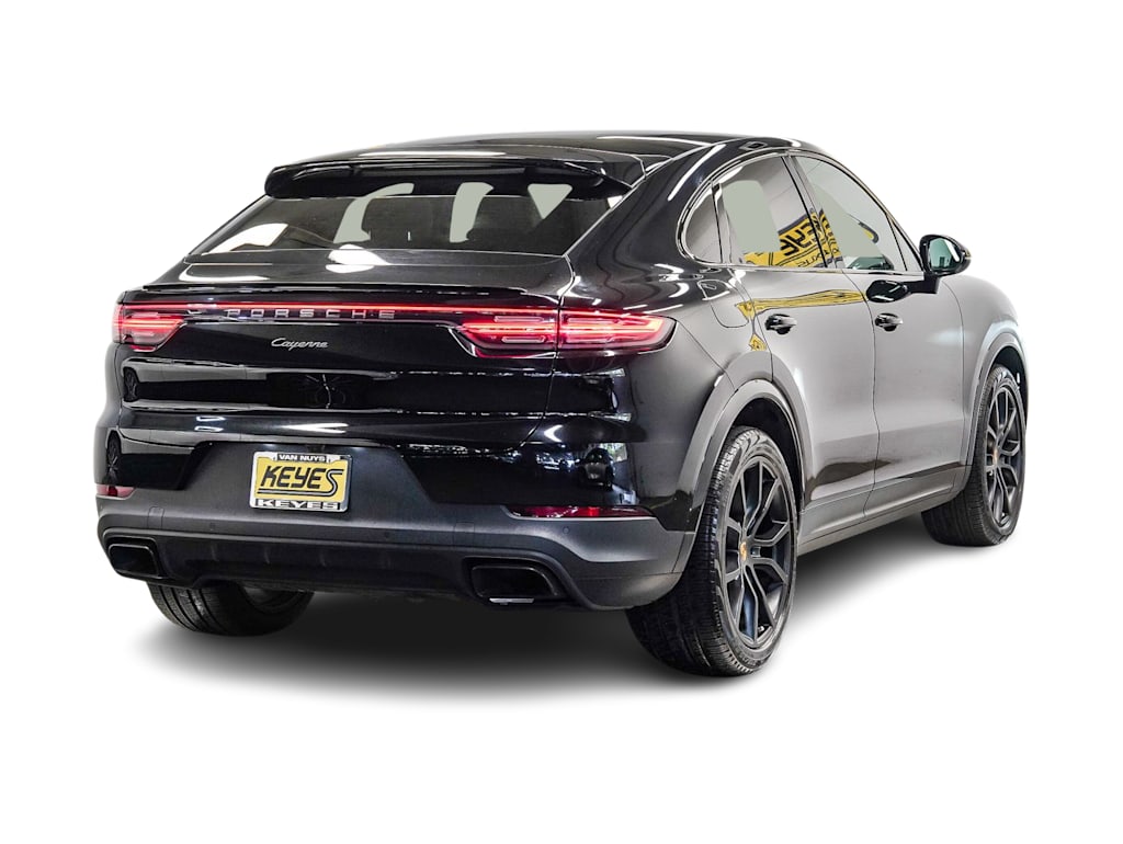 Thumbnail: 2021 Porsche Cayenne - 16