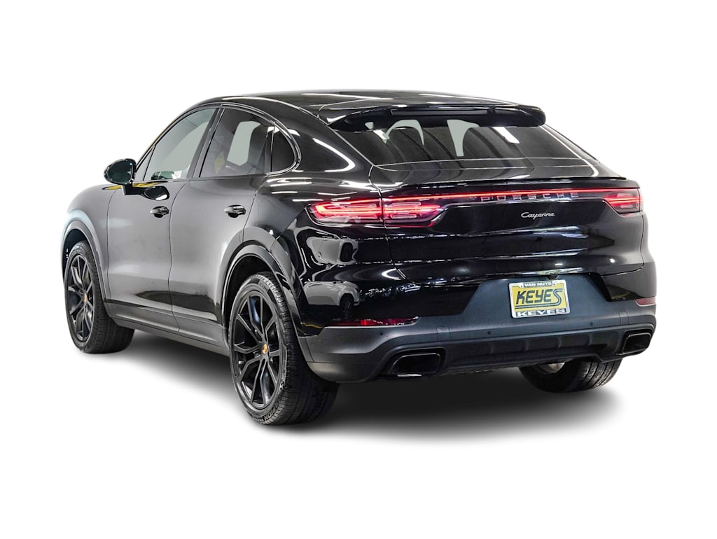 Thumbnail: 2021 Porsche Cayenne - 3