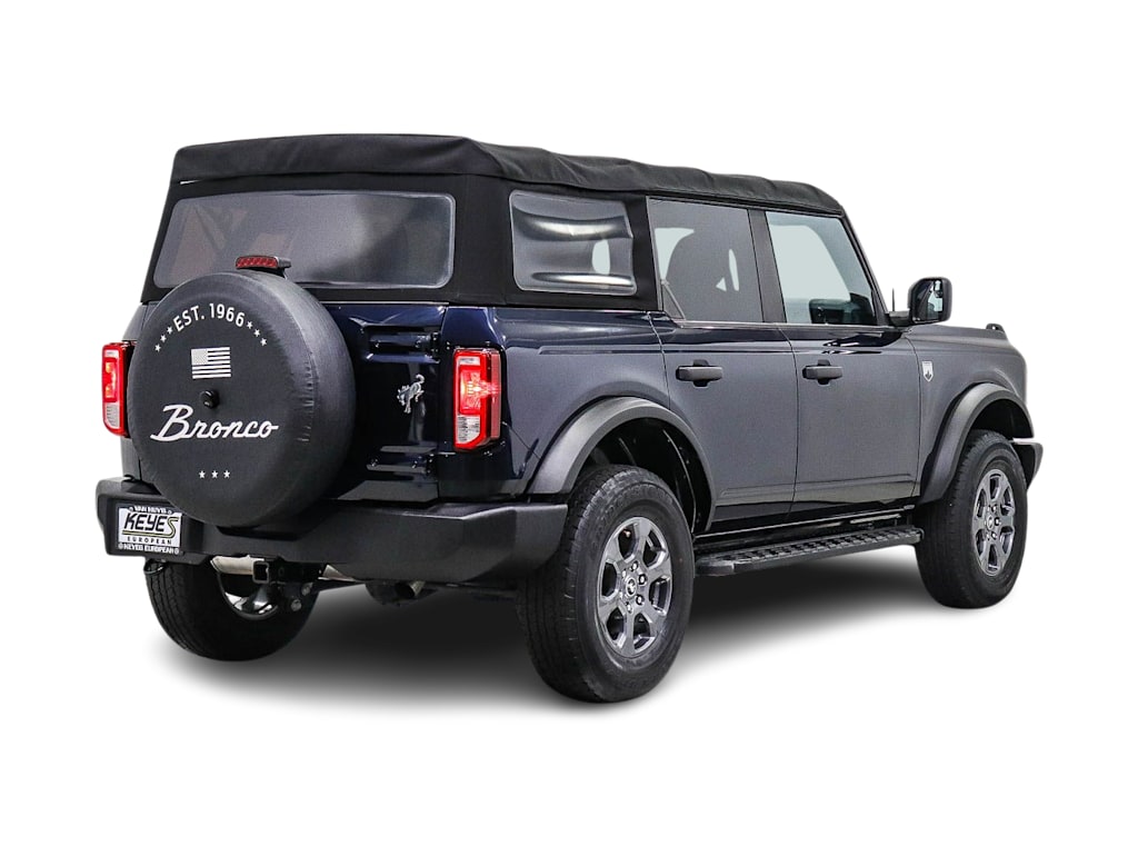 Thumbnail: 2021 Ford Bronco - 17
