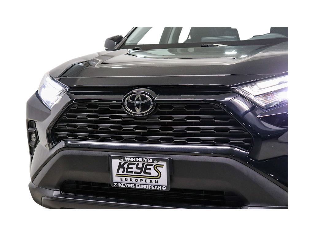 Thumbnail: 2022 Toyota RAV4 - 20