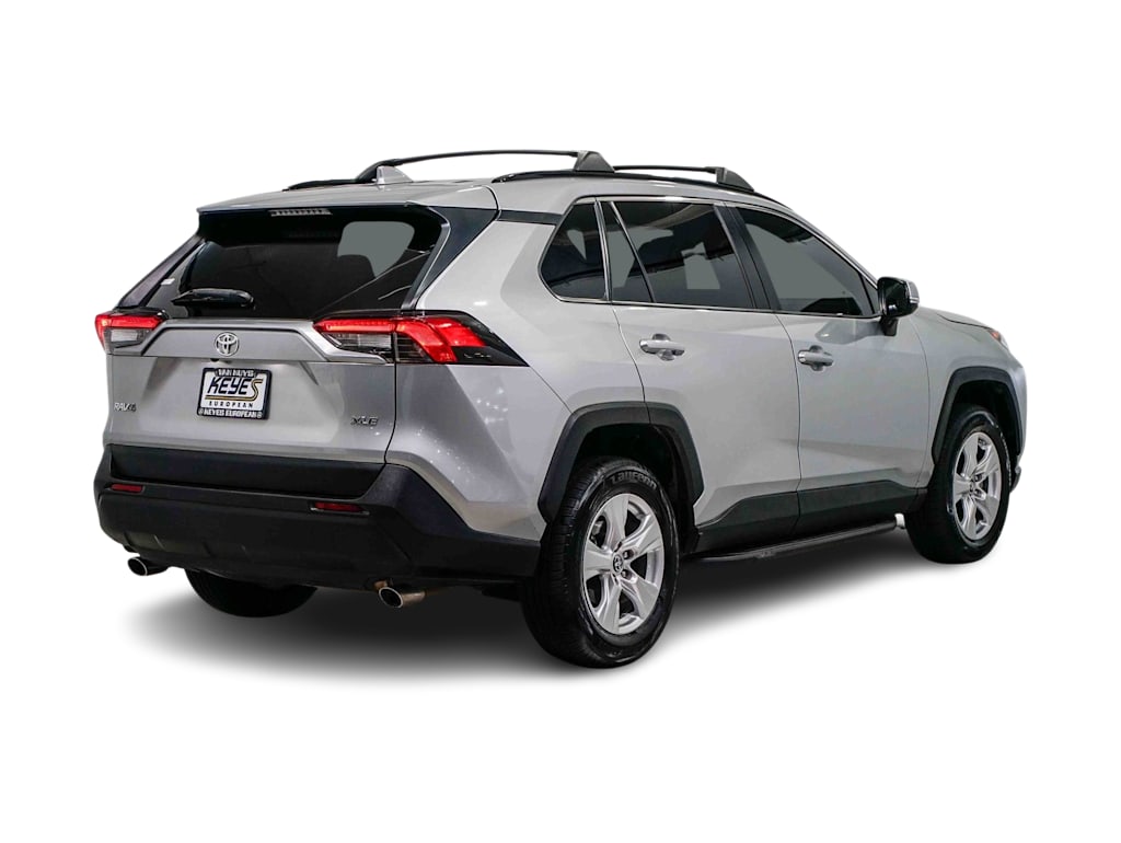 Thumbnail: 2019 Toyota RAV4 - 20