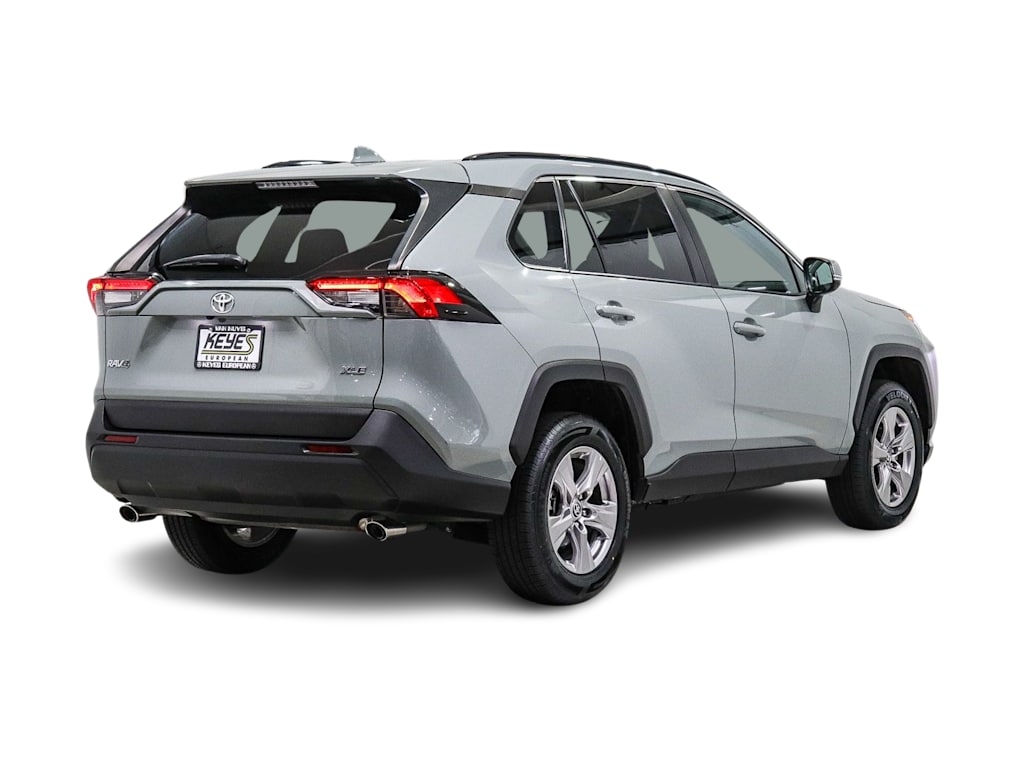 Thumbnail: 2023 Toyota RAV4 - 17