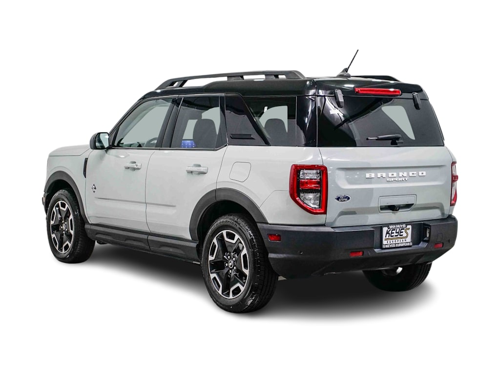 Thumbnail: 2022 Ford Bronco Sport - 3