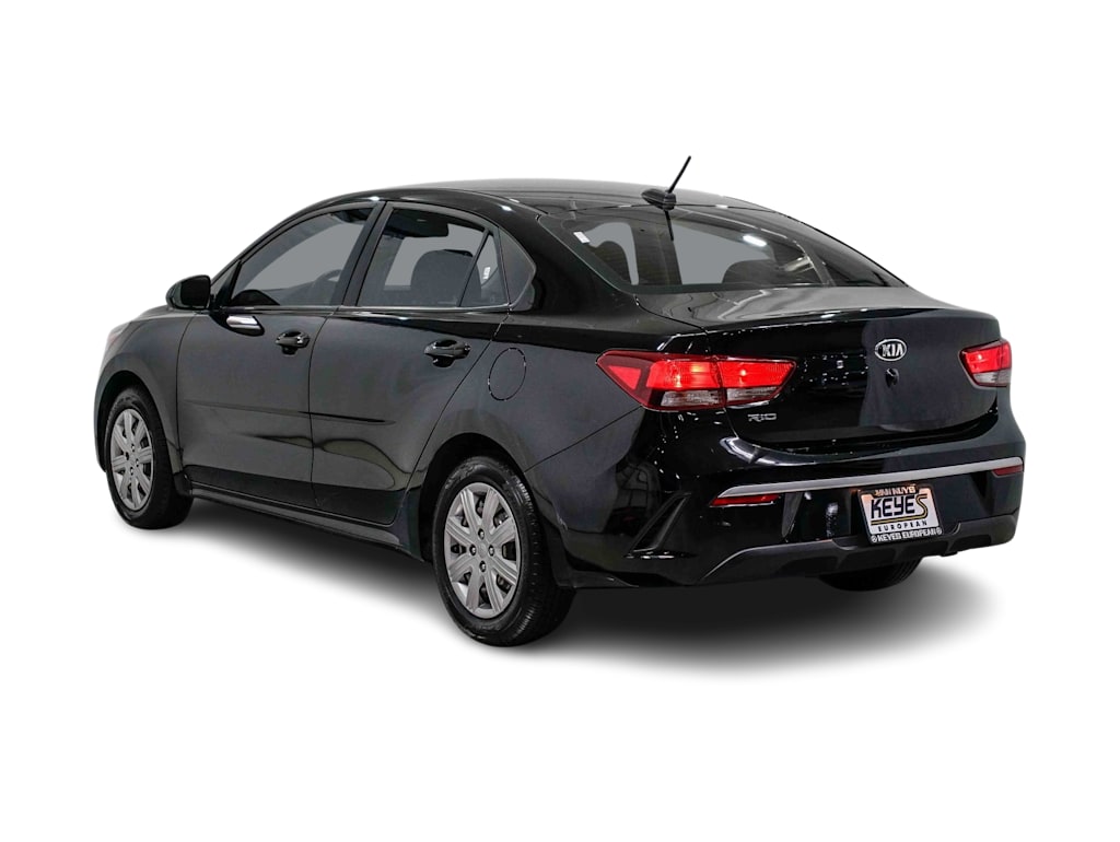 Thumbnail: 2021 Kia Rio - 3