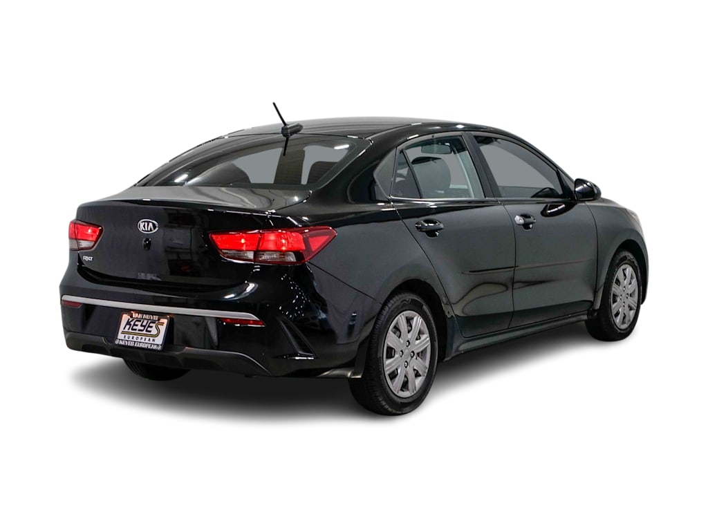 Thumbnail: 2021 Kia Rio - 17