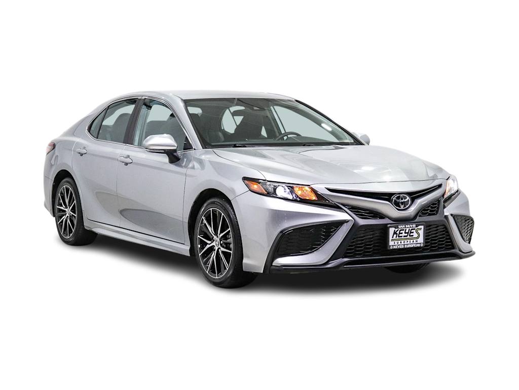 Thumbnail: 2022 Toyota Camry - 18