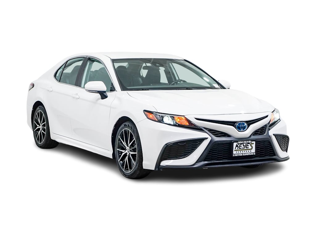 2023 Toyota Camry SE 19