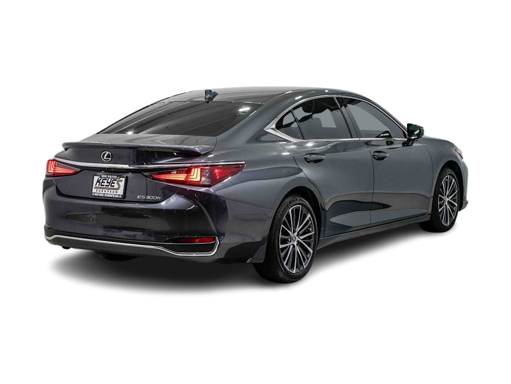 Thumbnail: 2025 Lexus ES - 17