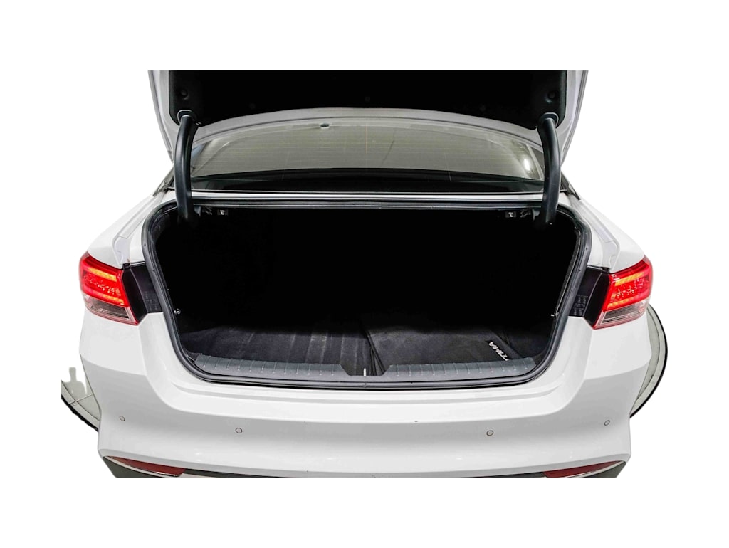 Thumbnail: 2018 Kia Optima - 16