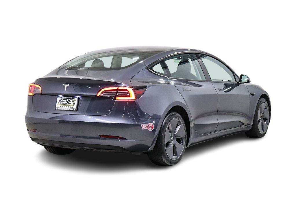 Thumbnail: 2023 Tesla Model 3 - 17