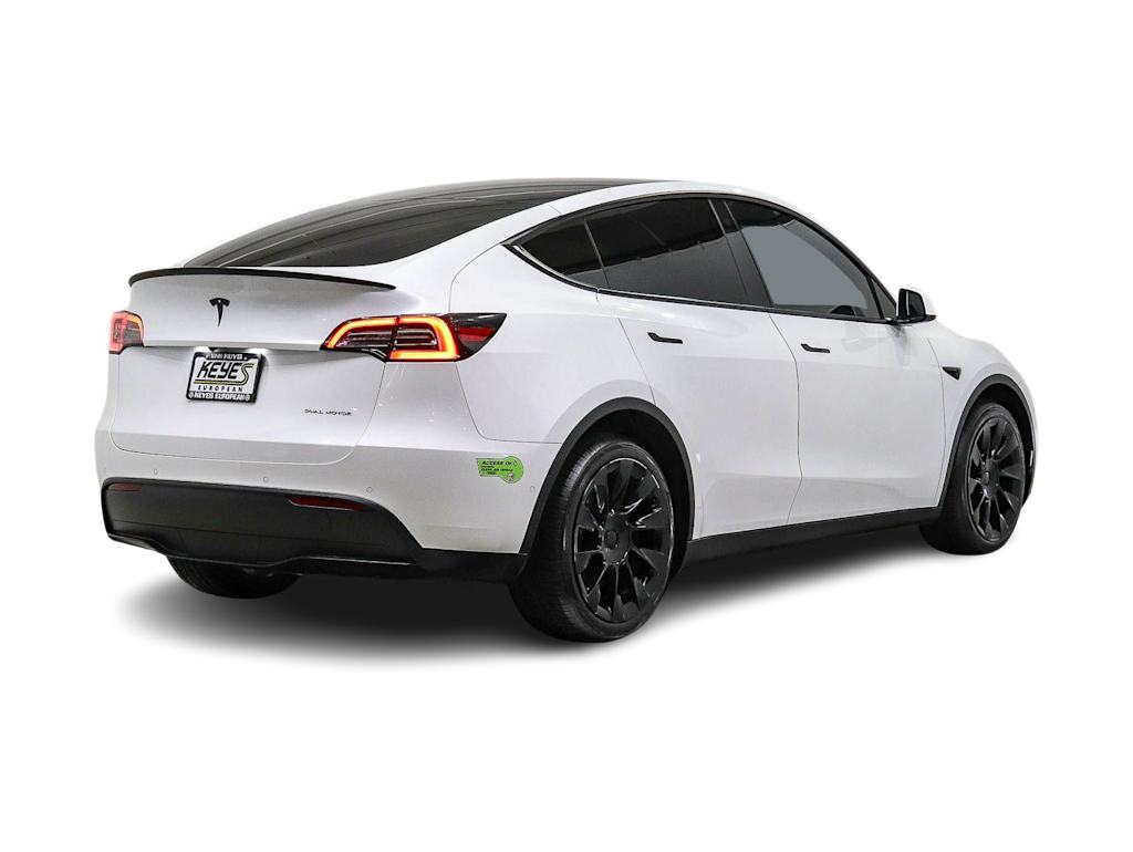 Thumbnail: 2023 Tesla Model Y - 17