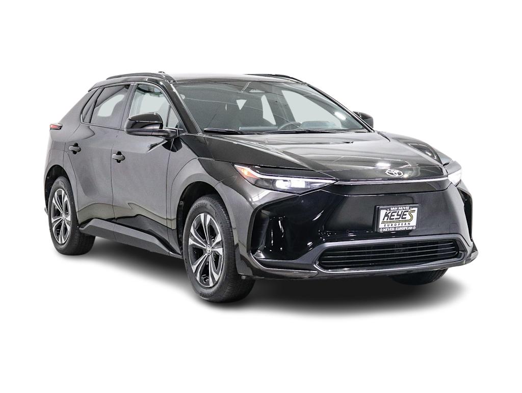 Thumbnail: 2024 Toyota bZ4X - 17
