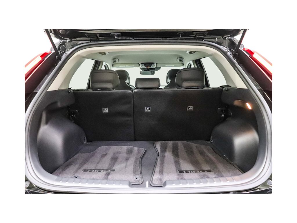 Thumbnail: 2023 Kia Niro - 31