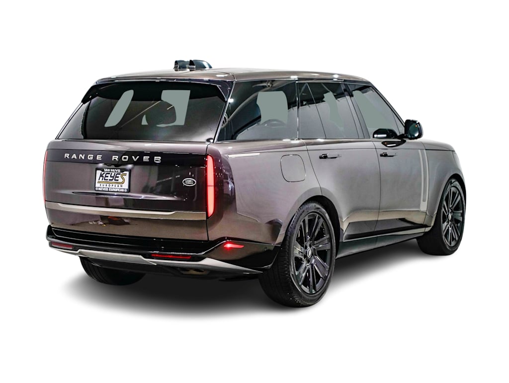 Thumbnail: 2023 Land Rover Range Rover - 17