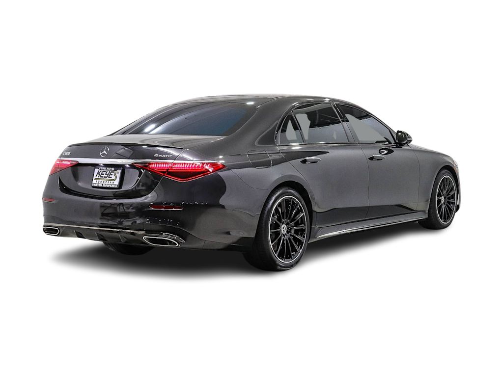 Thumbnail: 2023 Mercedes-Benz S-Class - 16