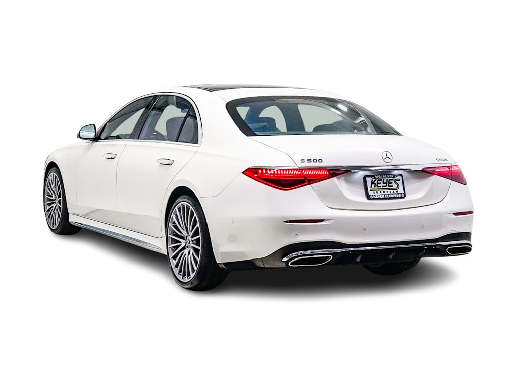 Thumbnail: 2022 Mercedes-Benz S-Class - 3