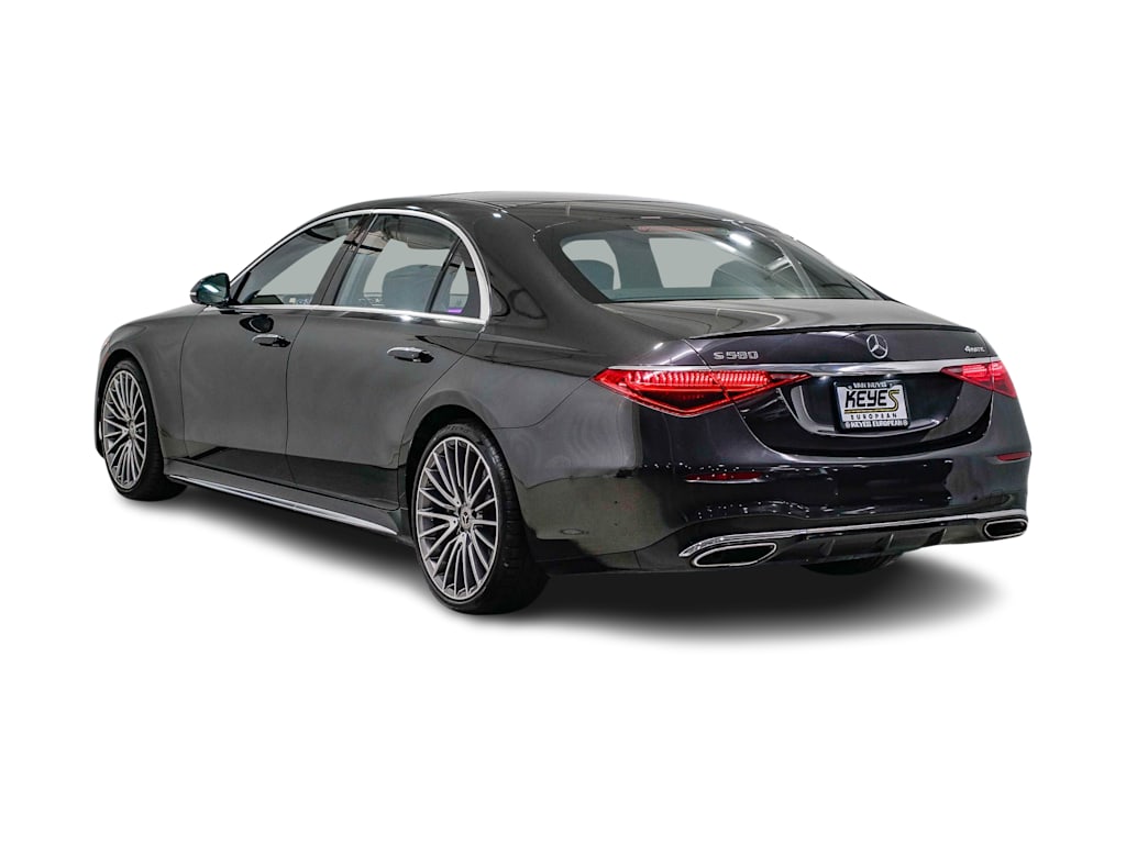 Thumbnail: 2023 Mercedes-Benz S-Class - 3
